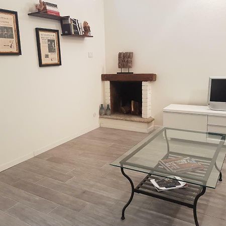La casa degli artisti Appartamento Côme Esterno foto