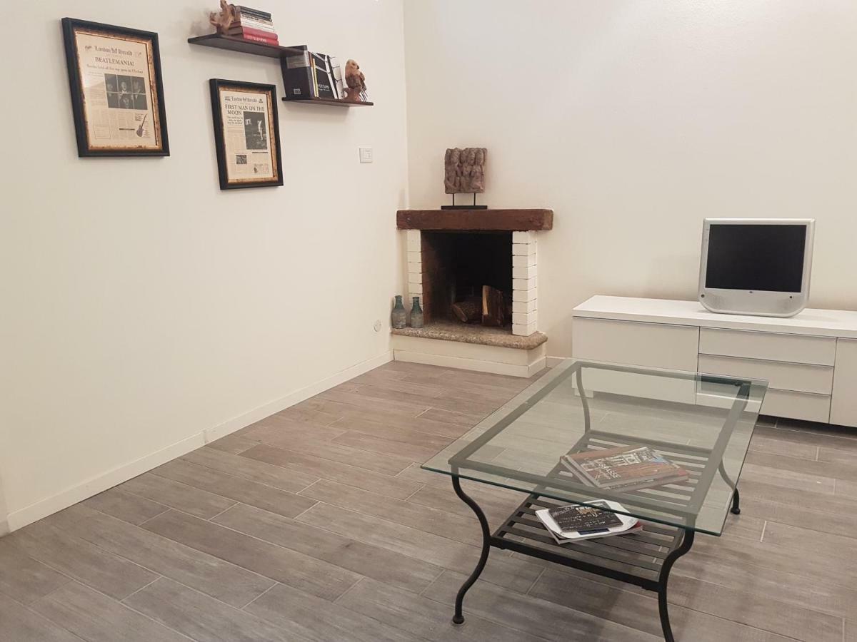 La casa degli artisti Appartamento Côme Esterno foto